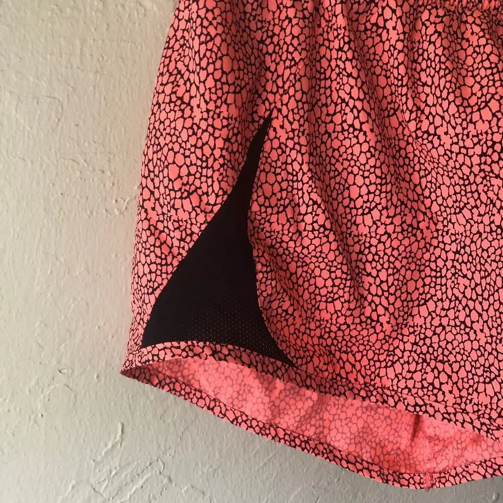Women’s Nike Orange and Black Shorts Sz M